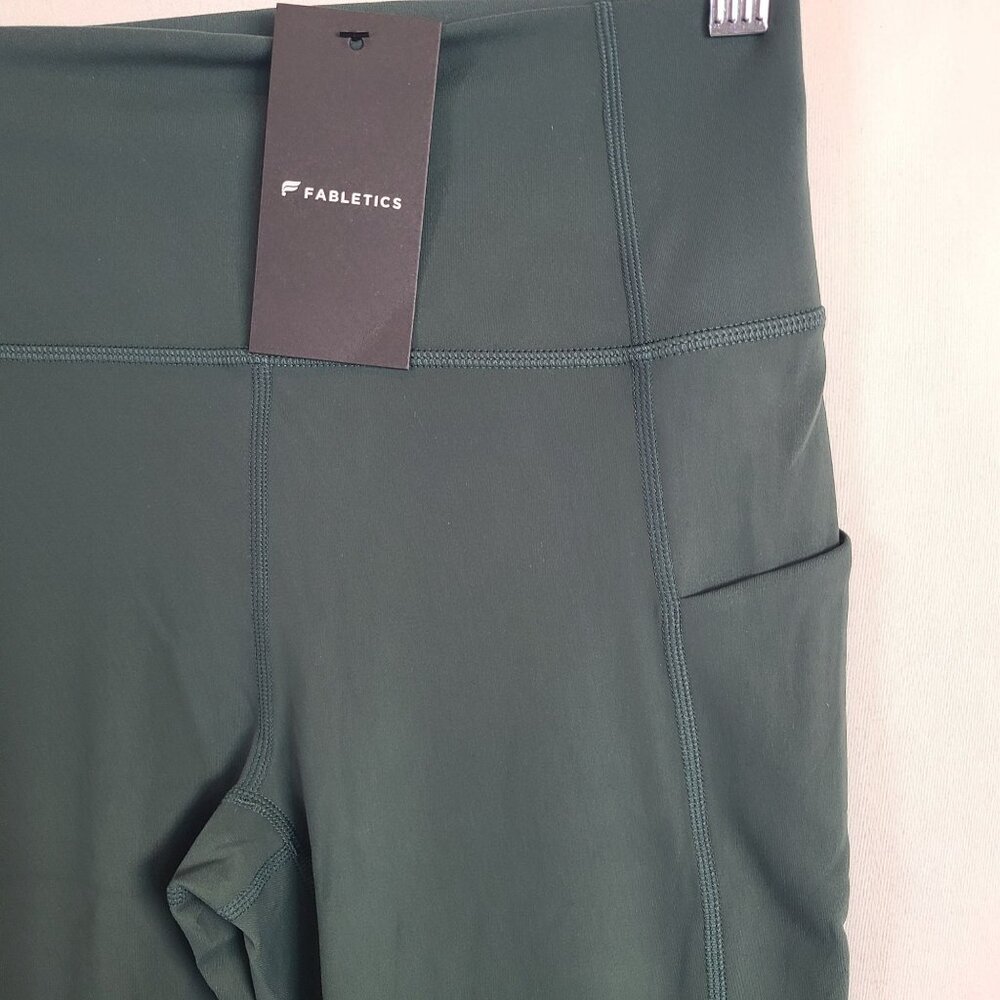 NWT Fabletics Oasis High Waisted Legging PureLux Deep Green Side Pockets Sz M - Picture 3 of 9